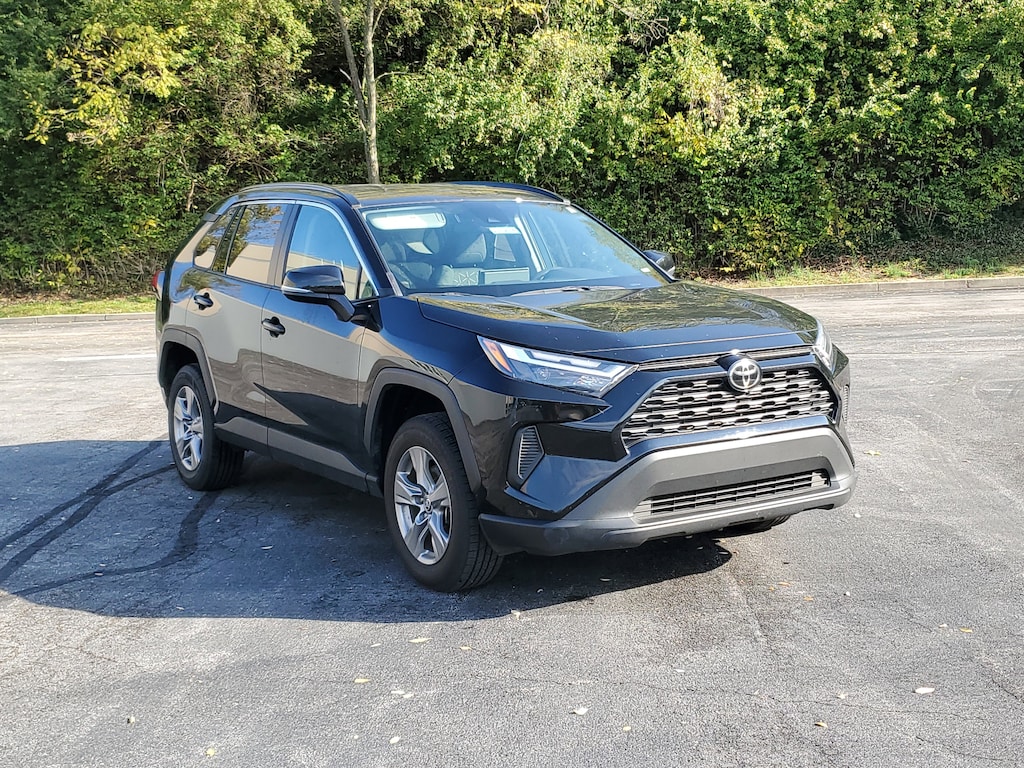 Used 2024 Toyota RAV4 XLE FWD SUV