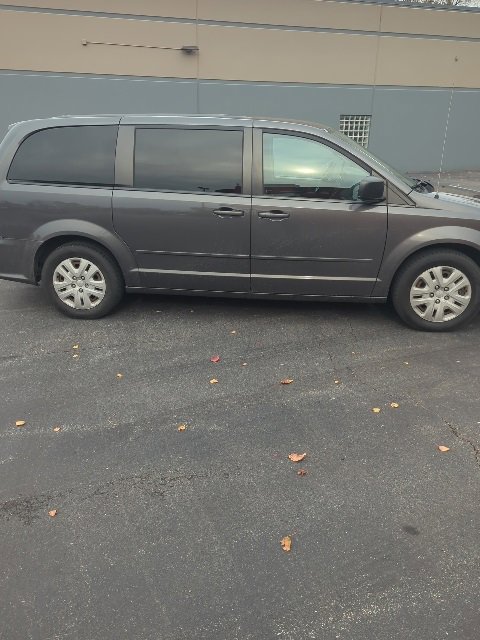 2015 Dodge Grand Caravan SE photo 2