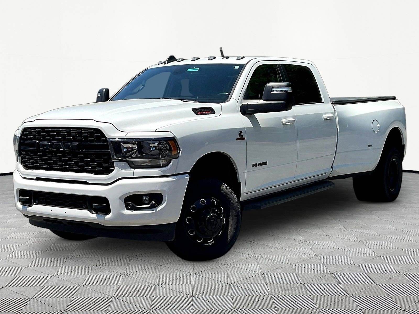 2024 RAM 3500 Big Horn 4X4 Crew Cab LWB's photo