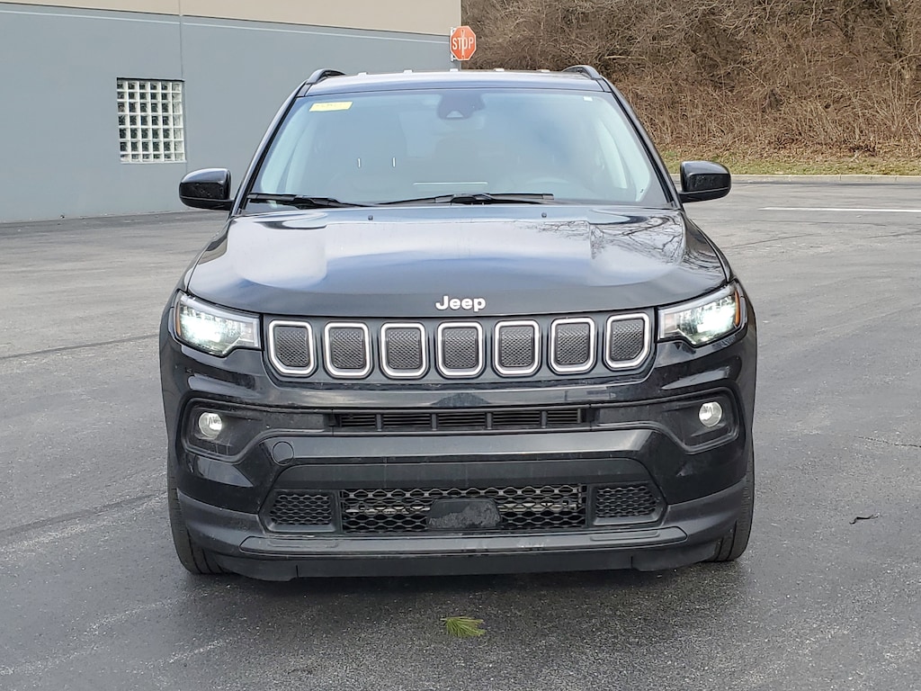 Used 2022 Jeep Compass Latitude FWD SUV