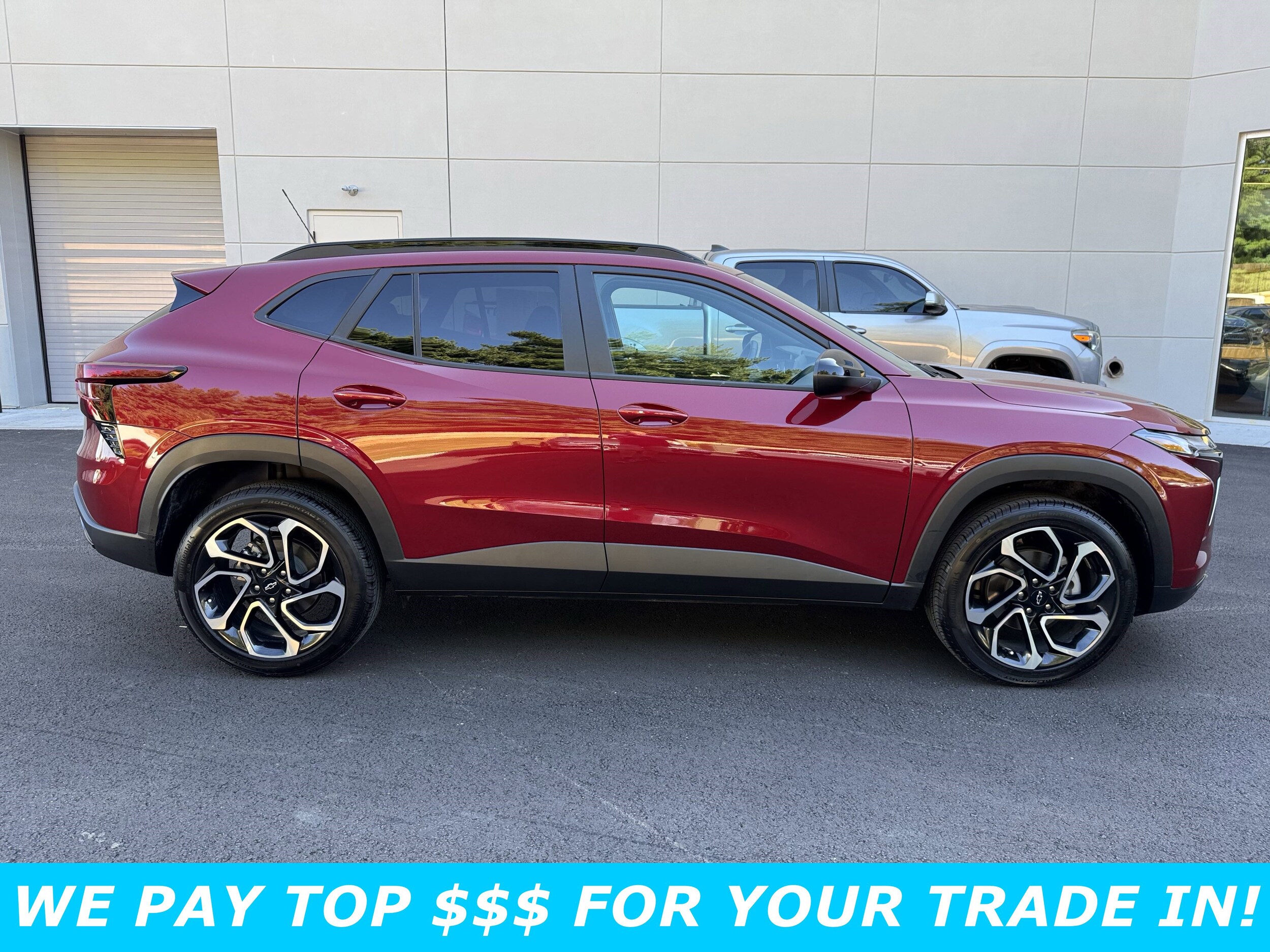 2025 Chevrolet Trax photo 2