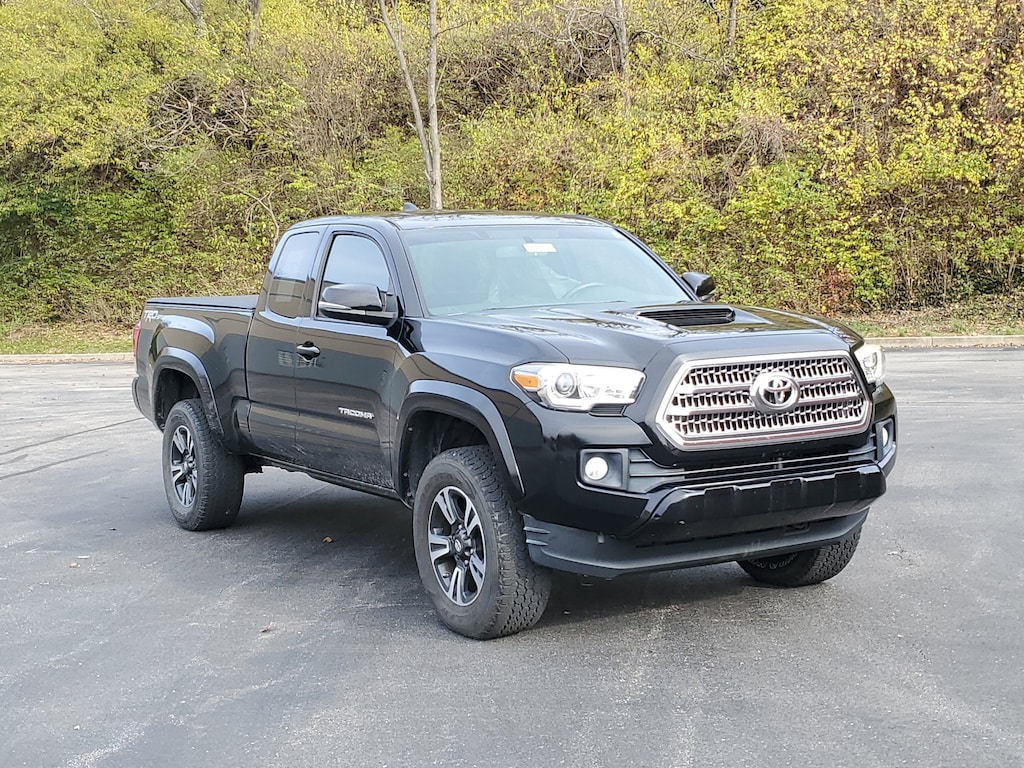 Used 2016 Toyota Tacoma Truck Access Cab