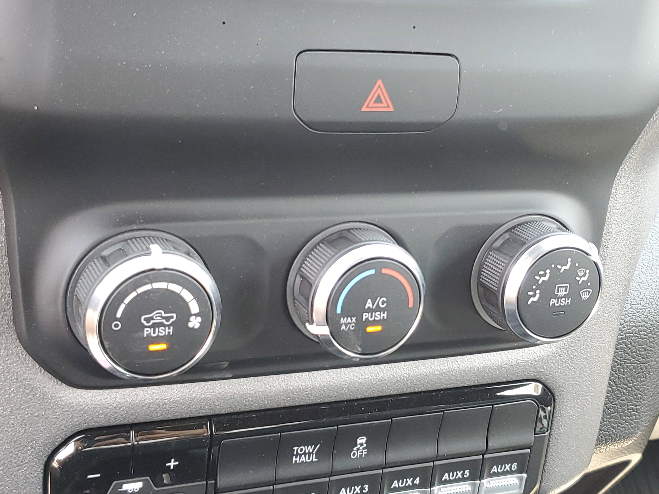 2024 RAM 3500 Chassis Tradesman - Photo 19