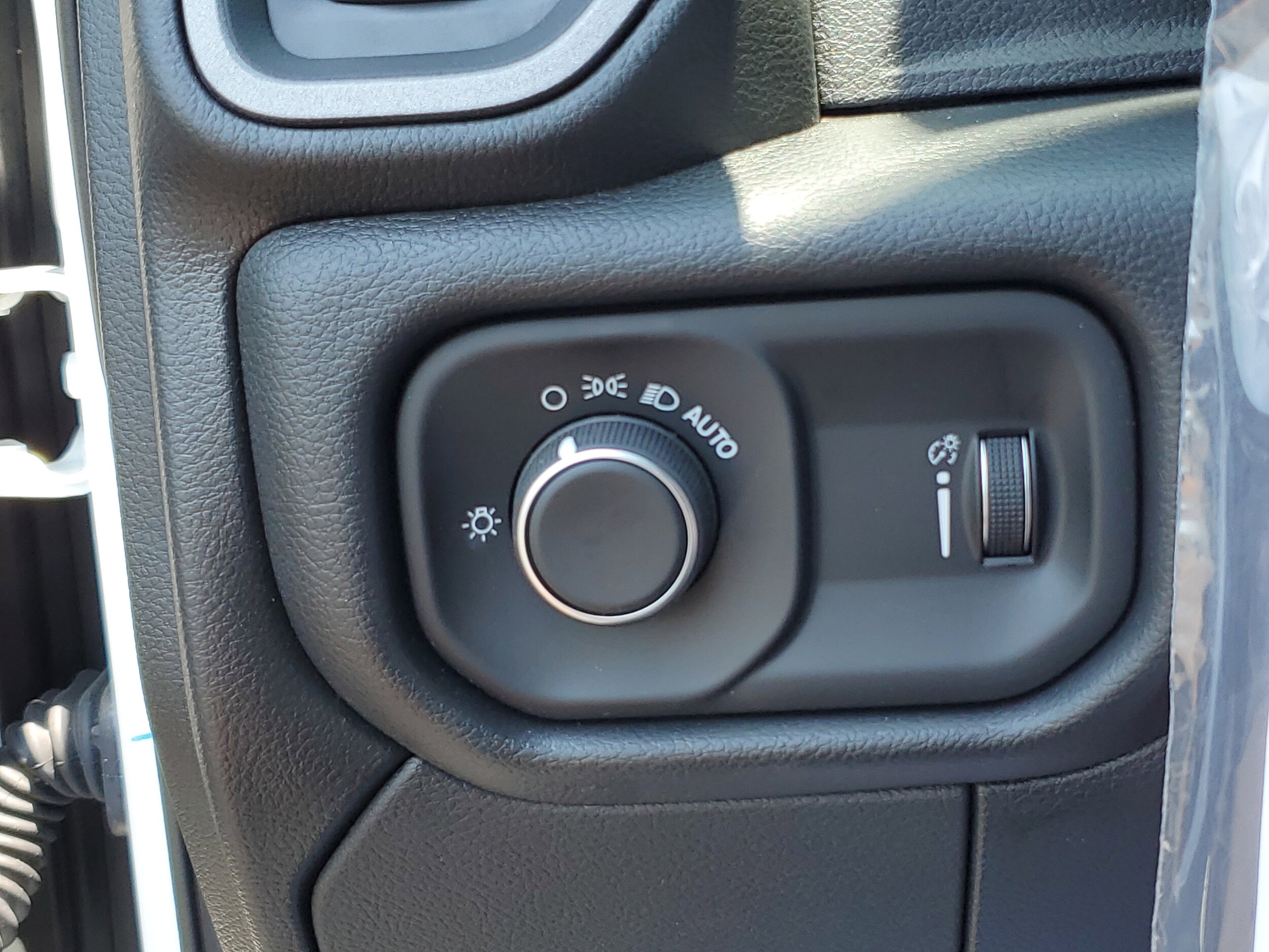 2024 RAM 3500 Chassis Tradesman - Photo 23