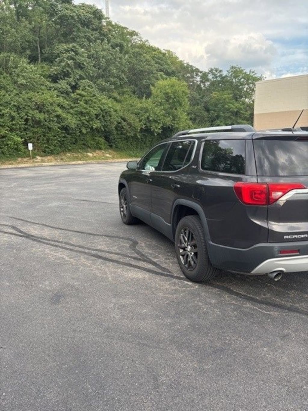 Used 2017 GMC Acadia FWD 4dr SLT w/SLT-1 SUV