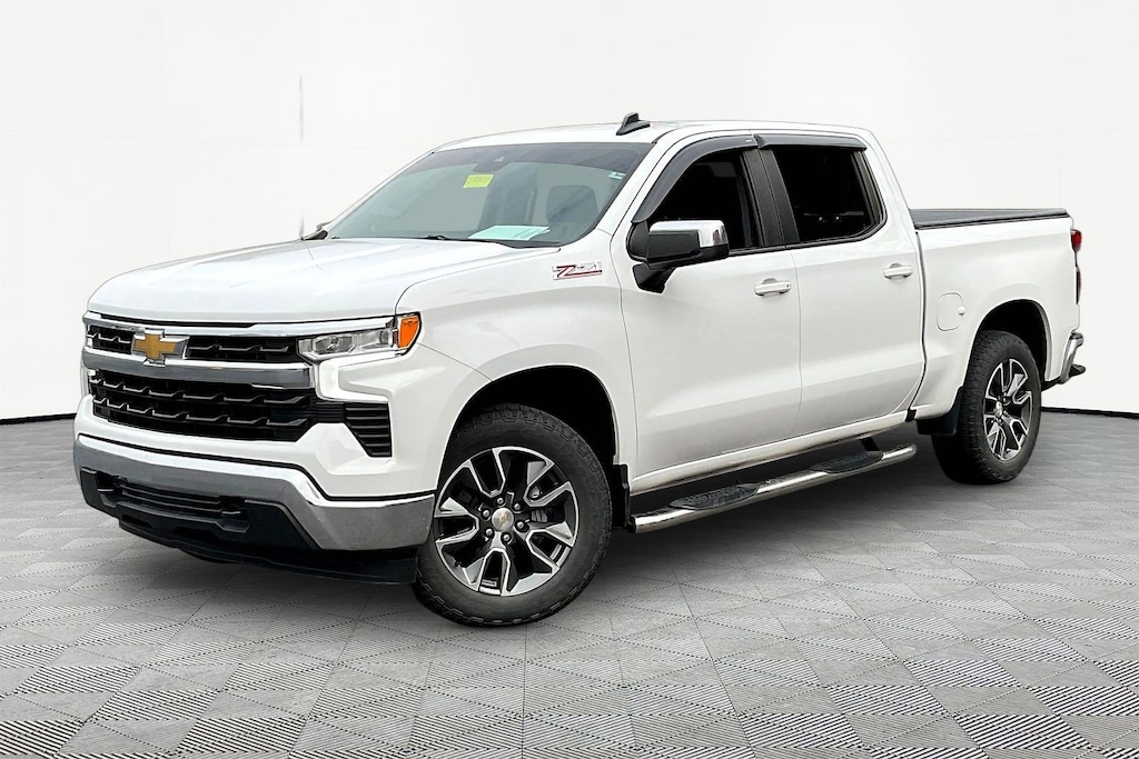 Used 2023 Chevrolet Silverado 1500 4WD Crew Cab 147 LT w/1LT Truck Crew Cab