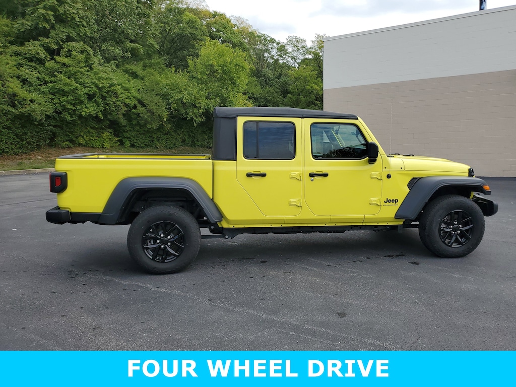 Used 2023 Jeep Gladiator Sport S 4x4 Truck Crew Cab