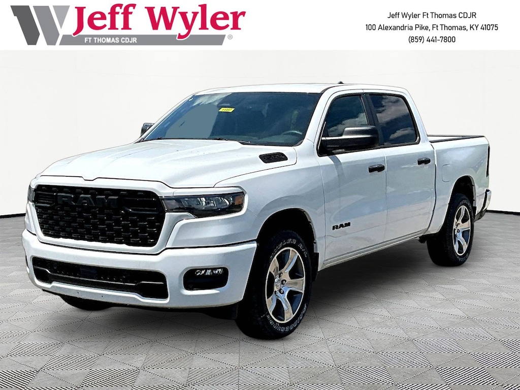 New 2026 Ram 1500 EXPRESS CREW CAB 4X4 5'7 BOX Pickup