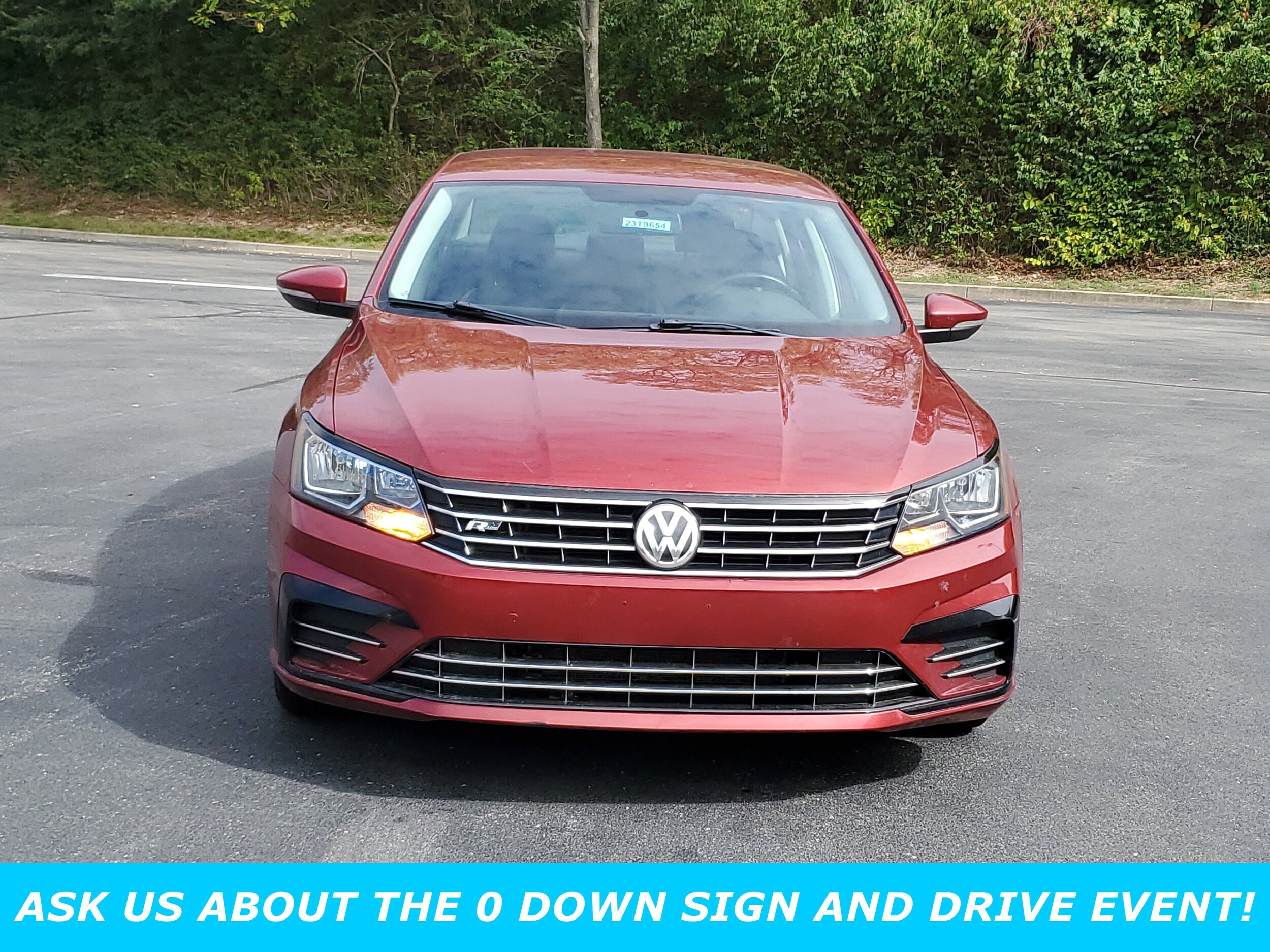 2017 Volkswagen Passat R-Line photo 2