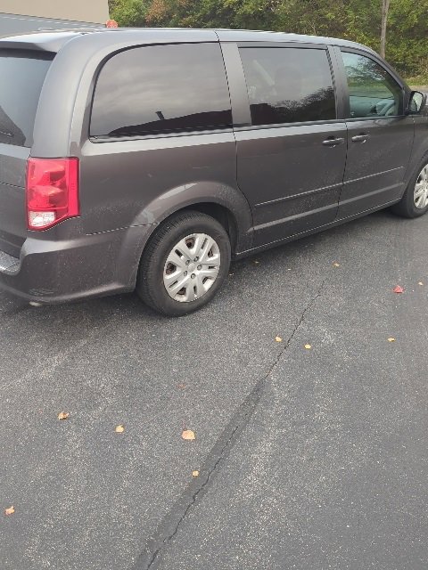 2015 Dodge Grand Caravan SE photo 3