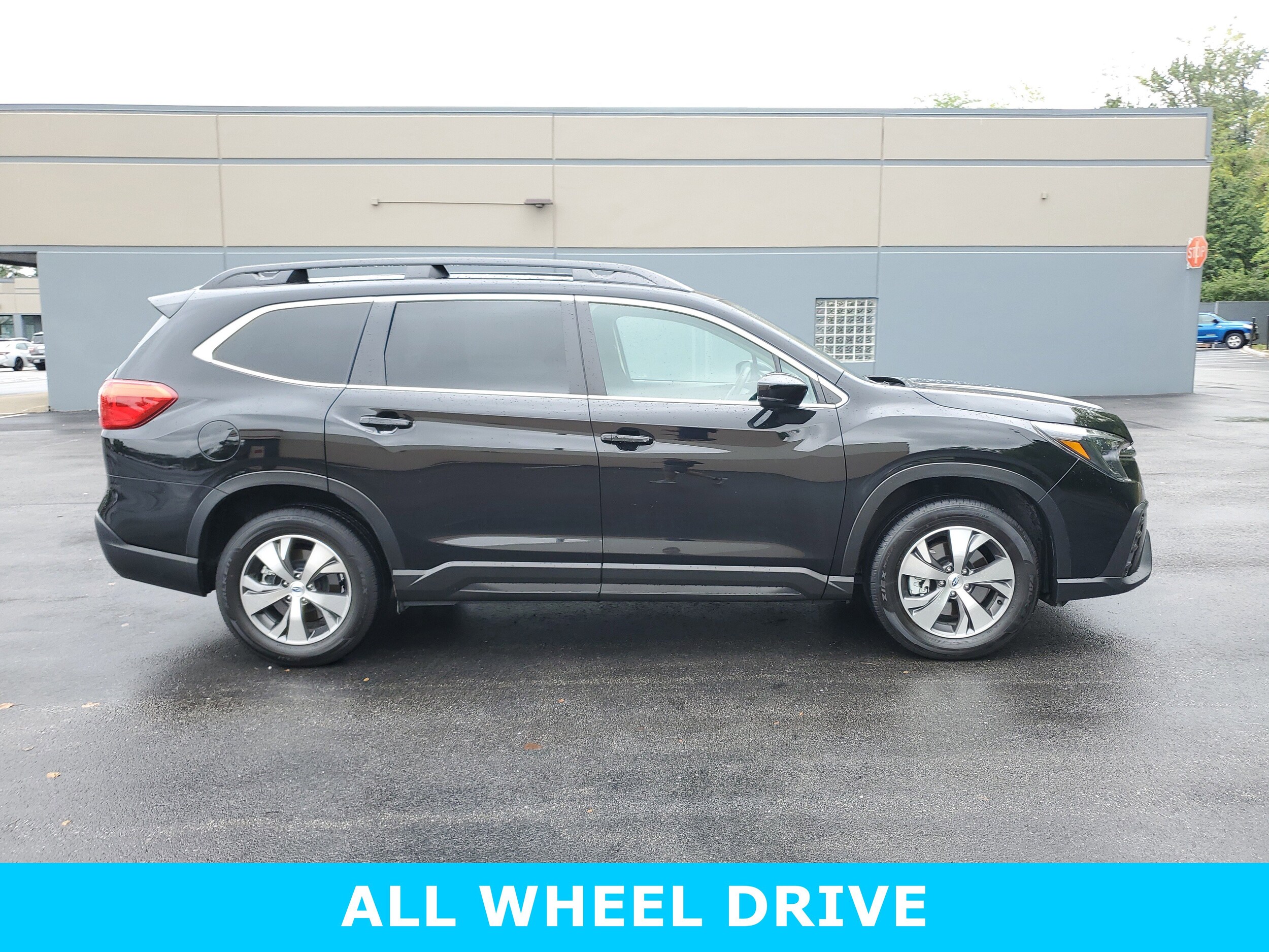 2024 Subaru Ascent Premium photo 3