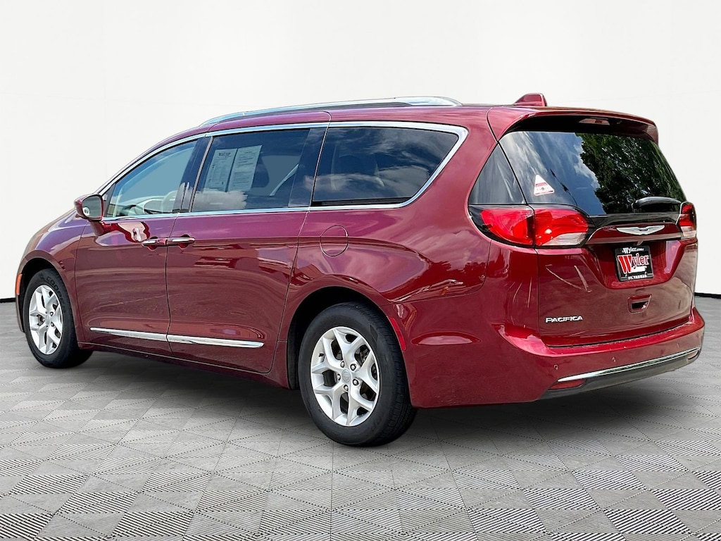Used 2020 Chrysler Pacifica Touring L Plus FWD Van Passenger Van