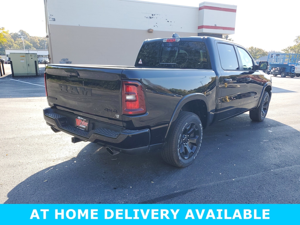 New 2025 Ram 1500 BIG HORN CREW CAB 4X4 5'7 BOX Pickup