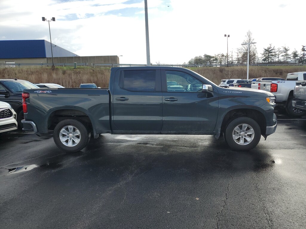 Used 2025 Chevrolet Silverado 1500 4WD Crew Cab 147 LT w/1LT Truck Crew Cab