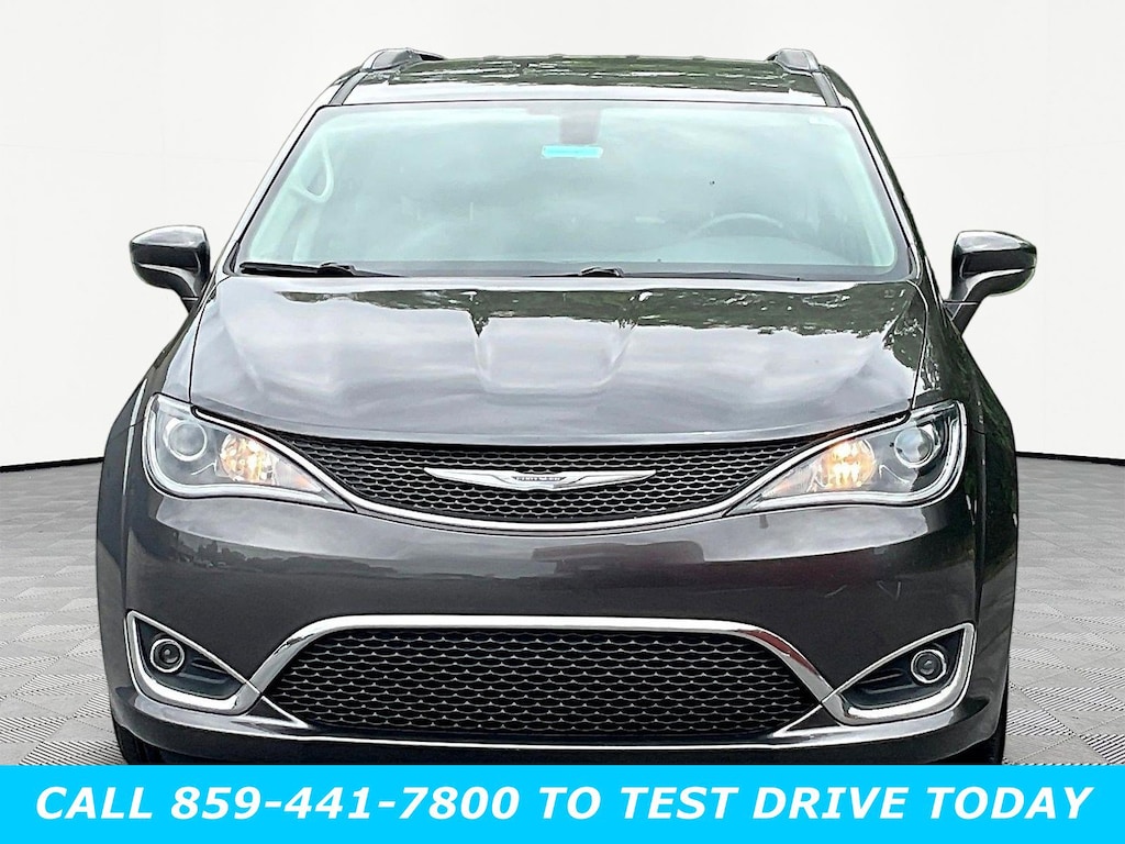 Used 2017 Chrysler Pacifica Touring-L FWD Van