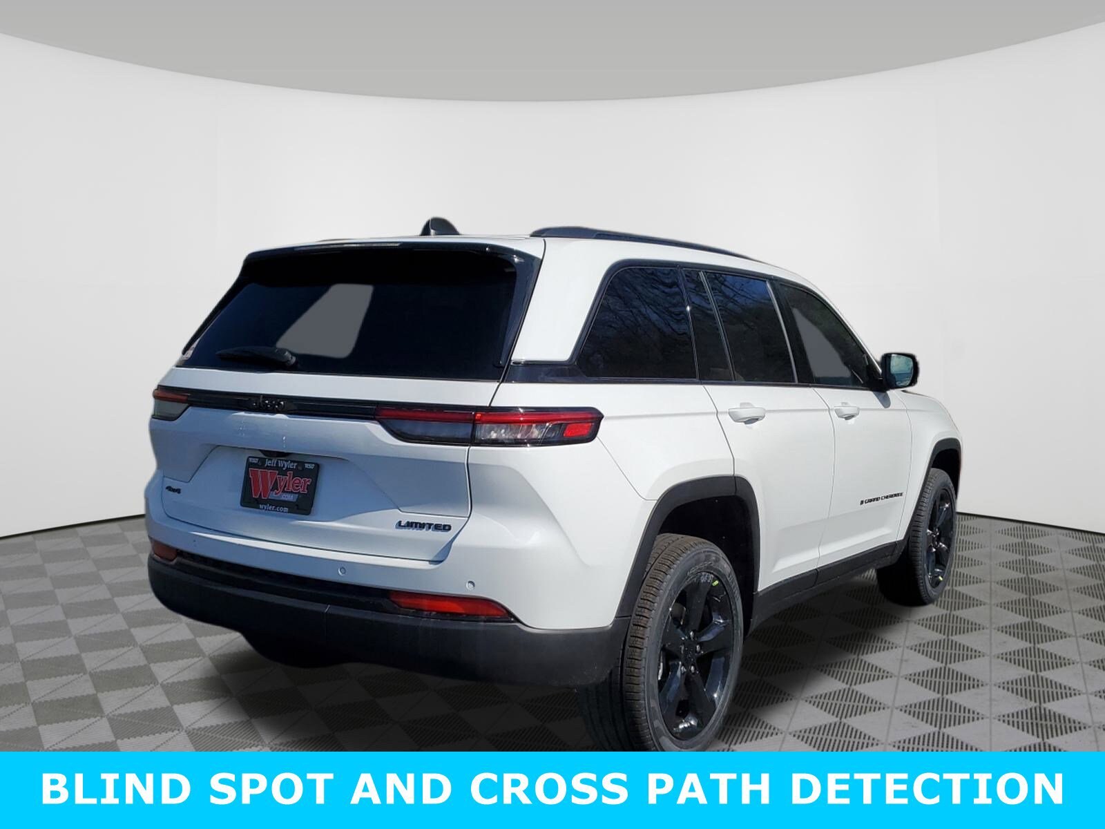 2025 Jeep Grand Cherokee Limited photo 4