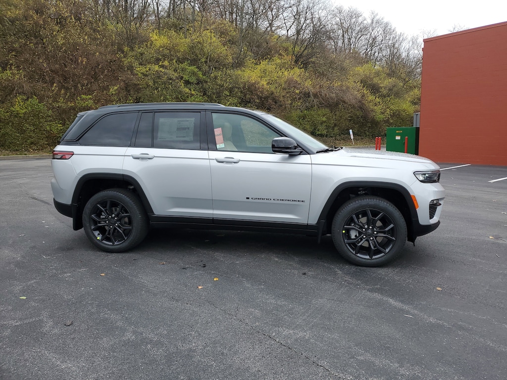 New 2025 Jeep Grand Cherokee LIMITED 4X4 Sport Utility