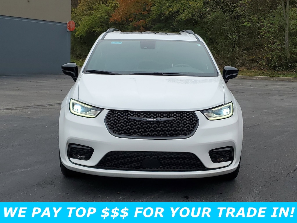 Used 2023 Chrysler Pacifica Limited AWD Van Passenger Van