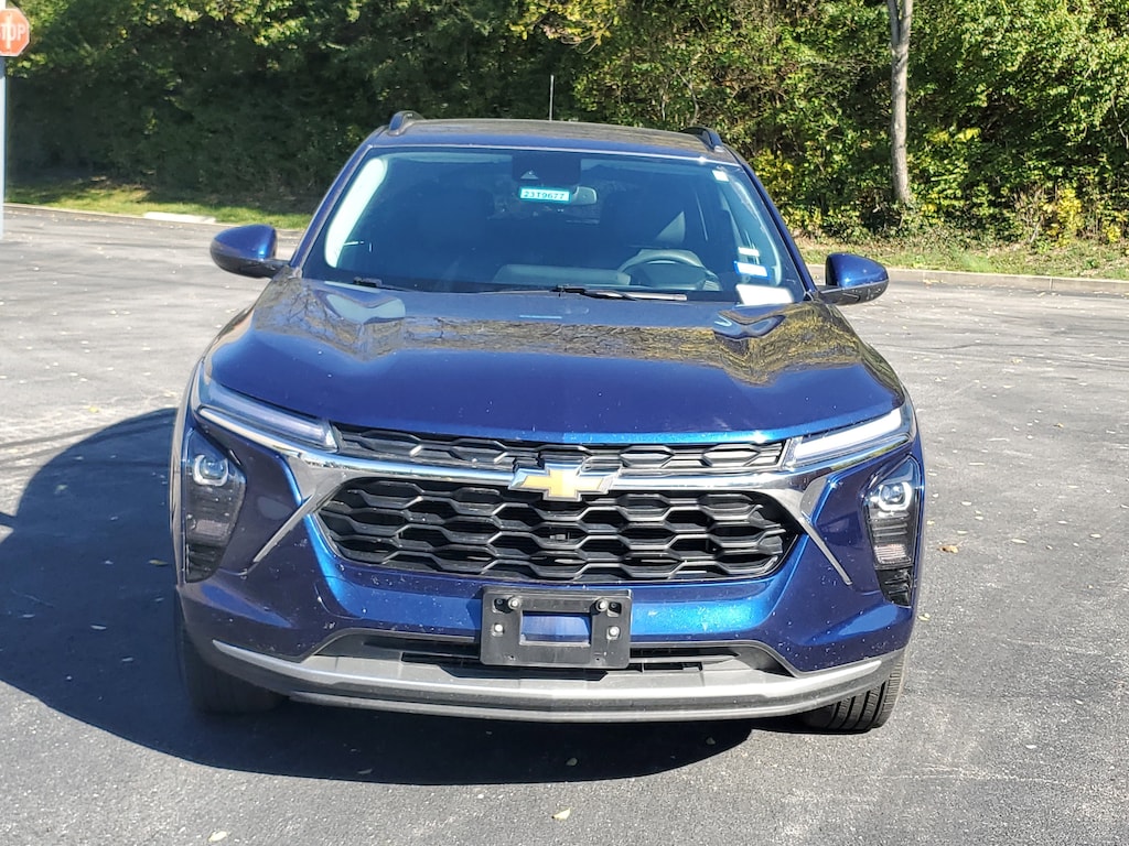 Used 2024 Chevrolet Trax FWD 4dr LT SUV