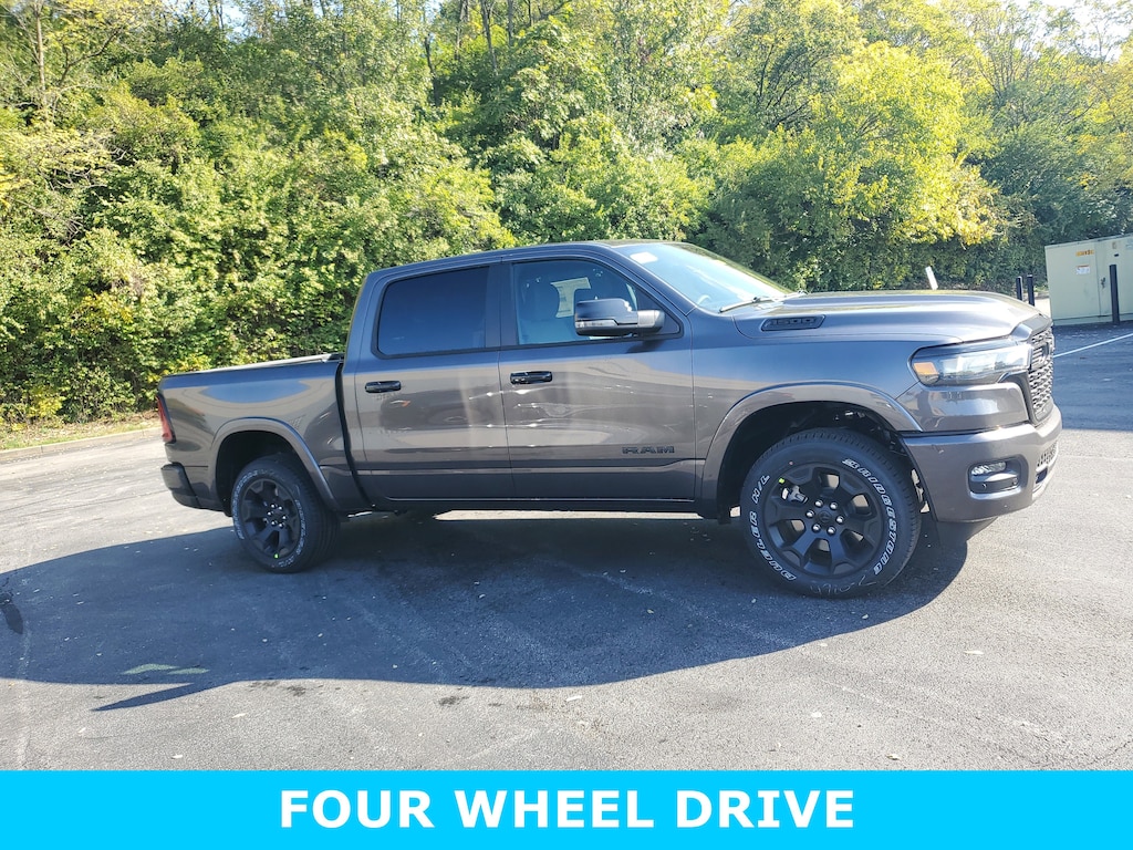 New 2026 Ram 1500 BIG HORN CREW CAB 4X4 5'7 BOX Pickup