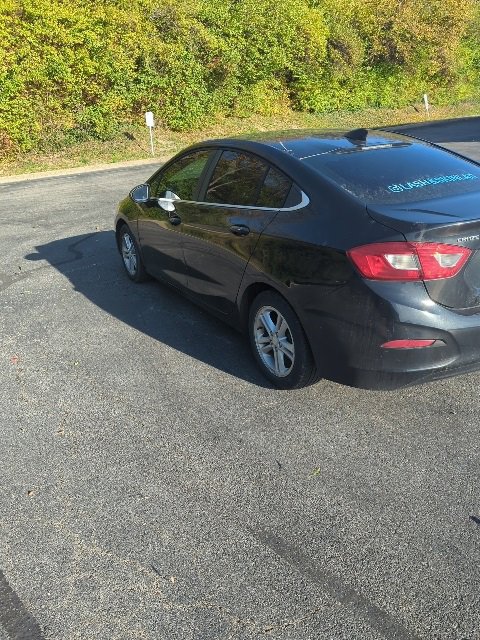 2018 Chevrolet Cruze LT photo 4