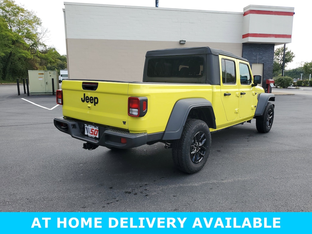 Used 2023 Jeep Gladiator Sport S 4x4 Truck Crew Cab