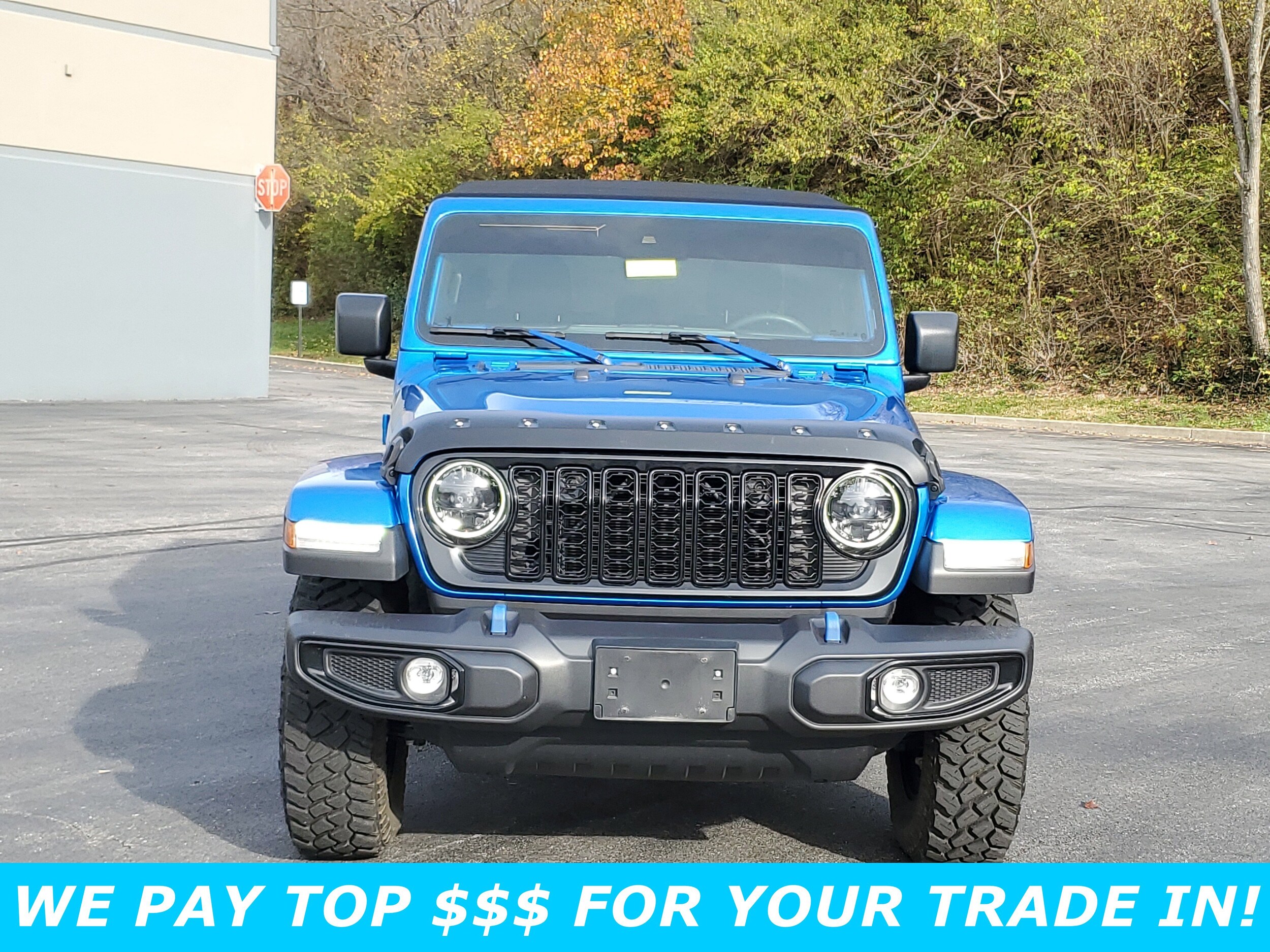 2024 Jeep Gladiator Willys photo 2