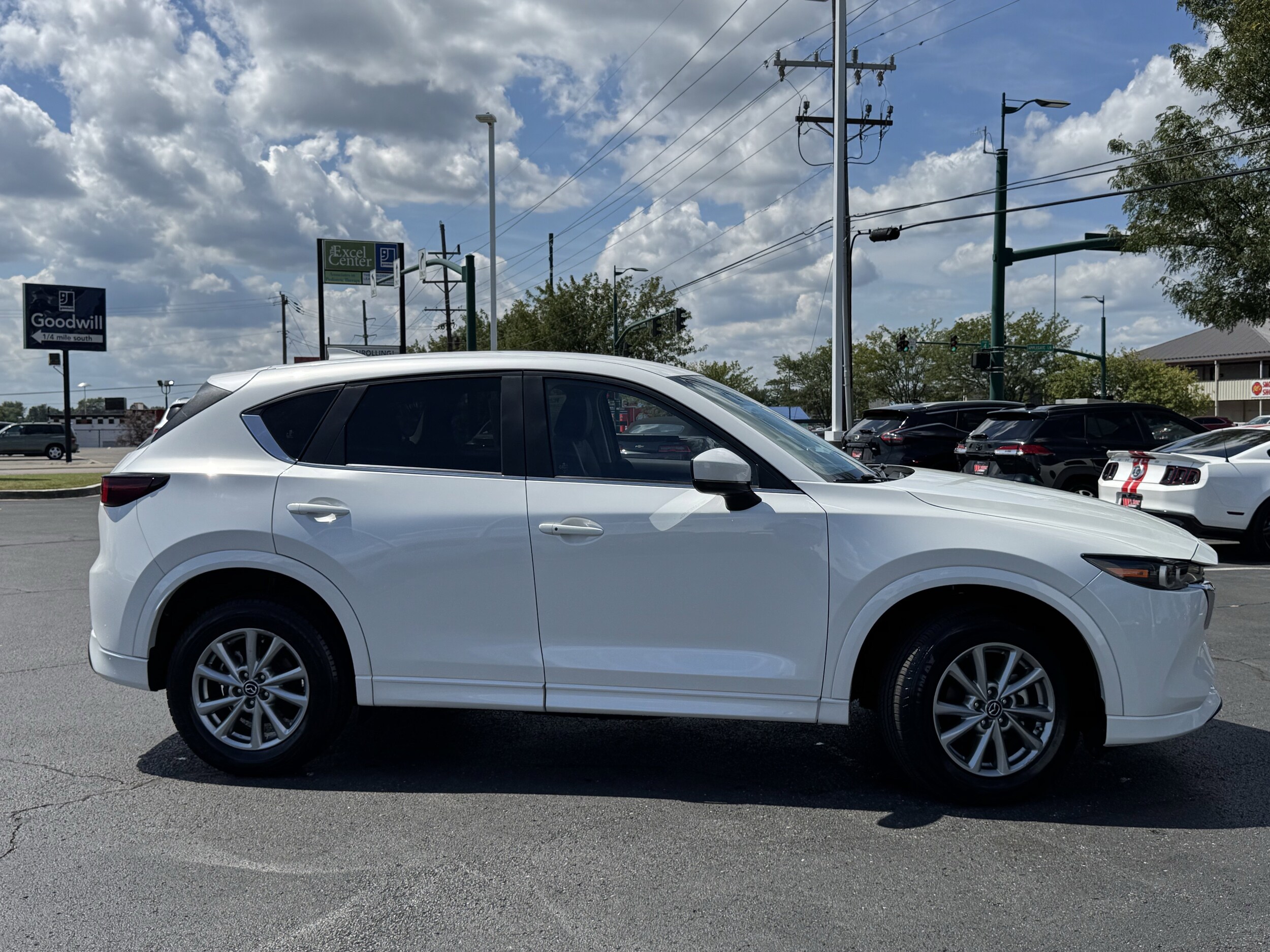 2024 Mazda CX-5 2.5 Select photo 2