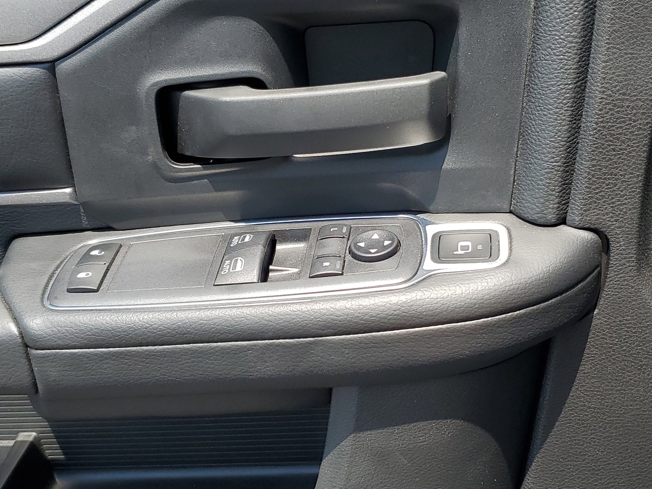 2024 RAM 3500 Chassis Tradesman - Photo 22