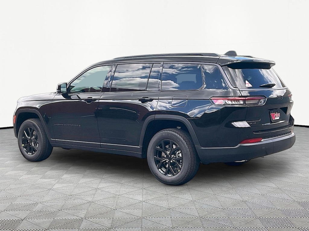 New 2026 Jeep Grand Cherokee L LAREDO ALTITUDE 4X4 Sport Utility