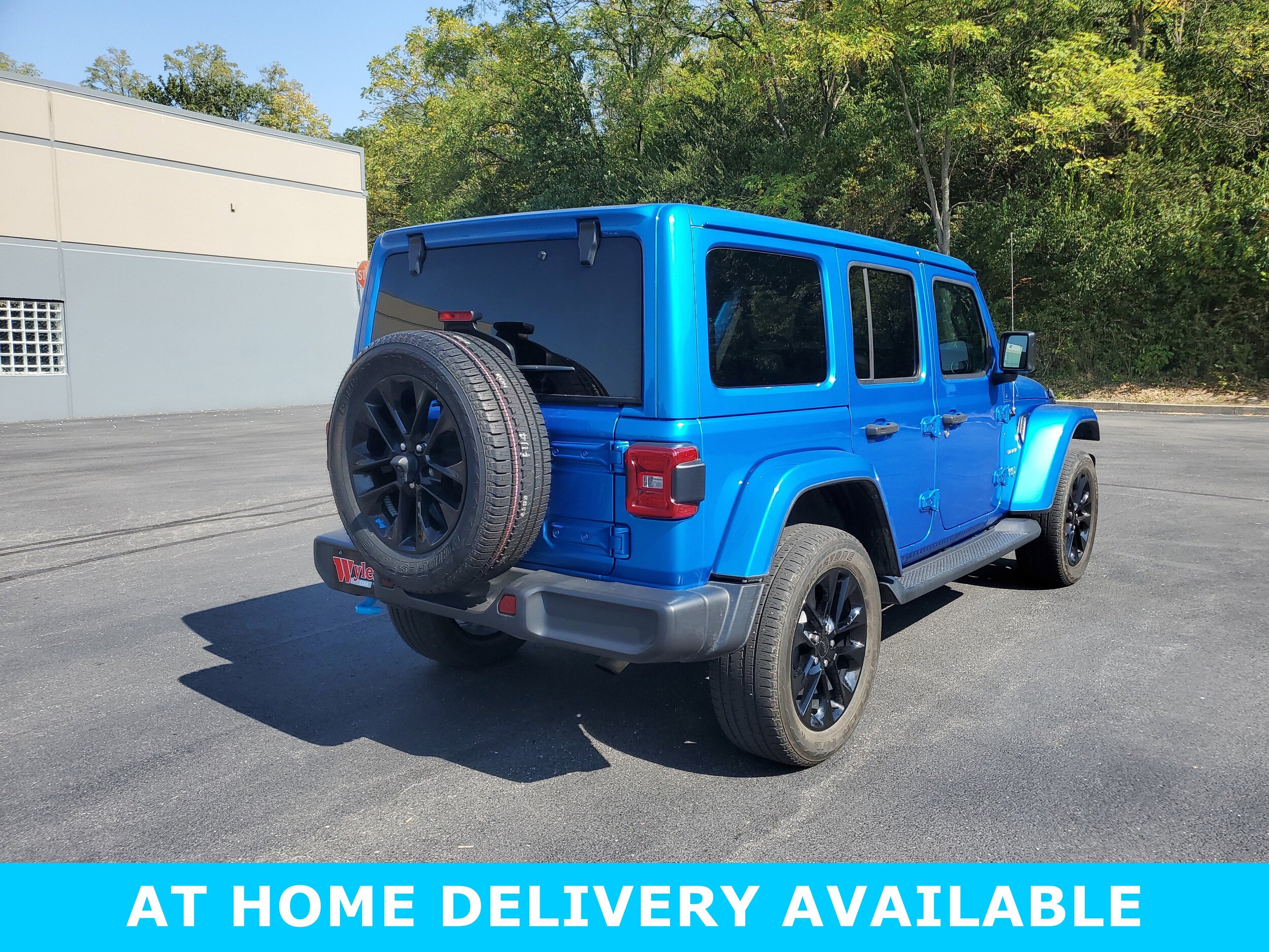 2022 Jeep Wrangler 4xe Unlimited Sahara photo 4