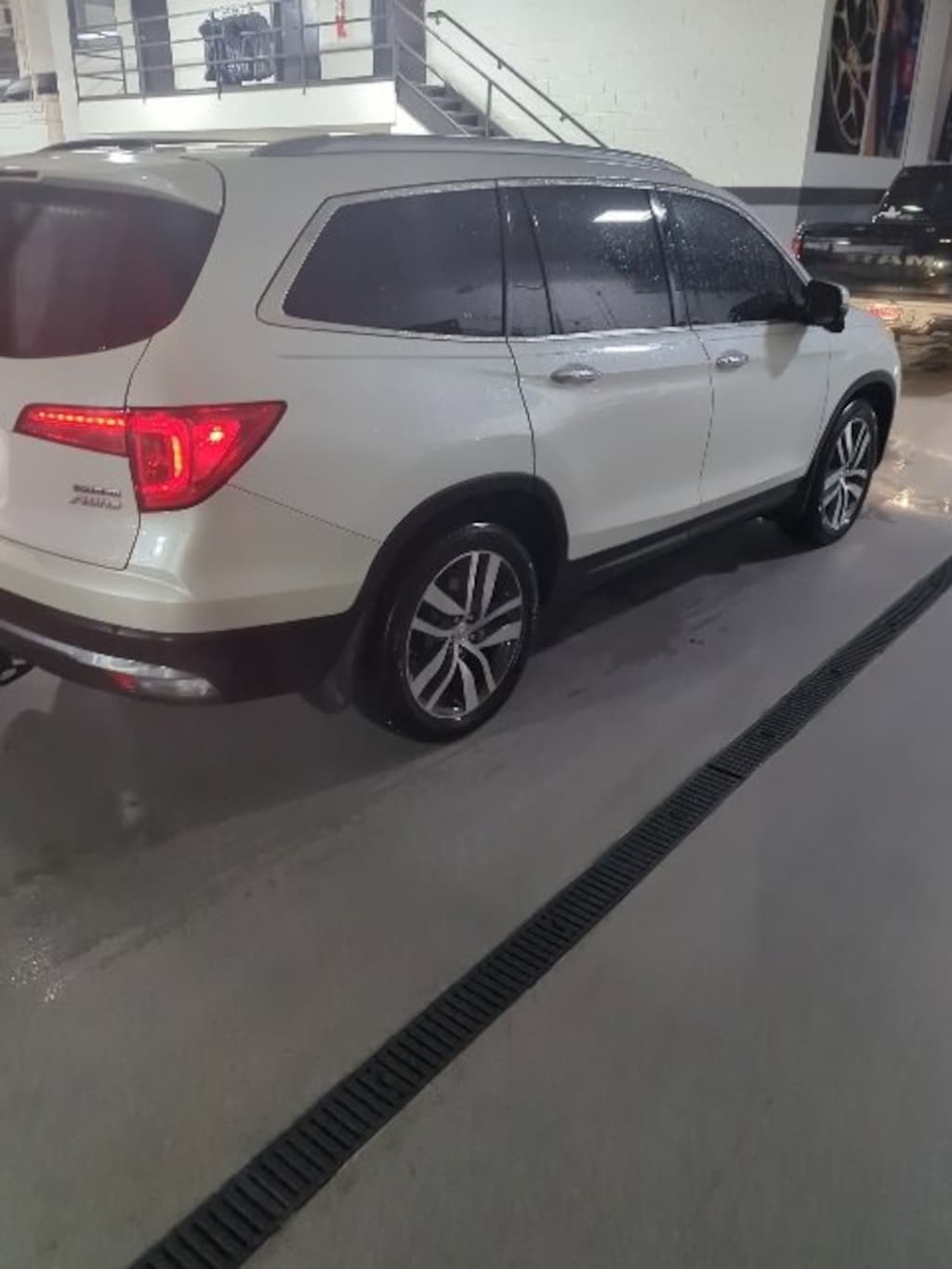 Used 2017 Honda Pilot Touring AWD SUV