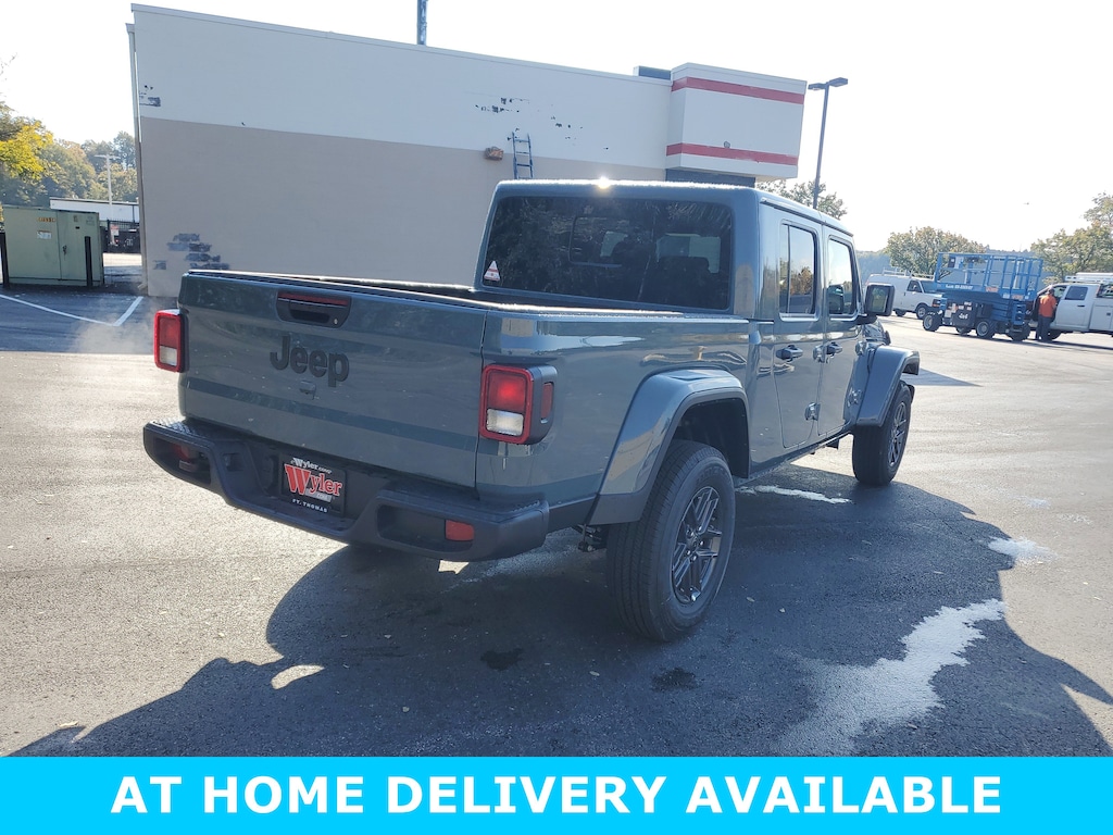 New 2025 Jeep Gladiator SPORT S 4X4 Pickup