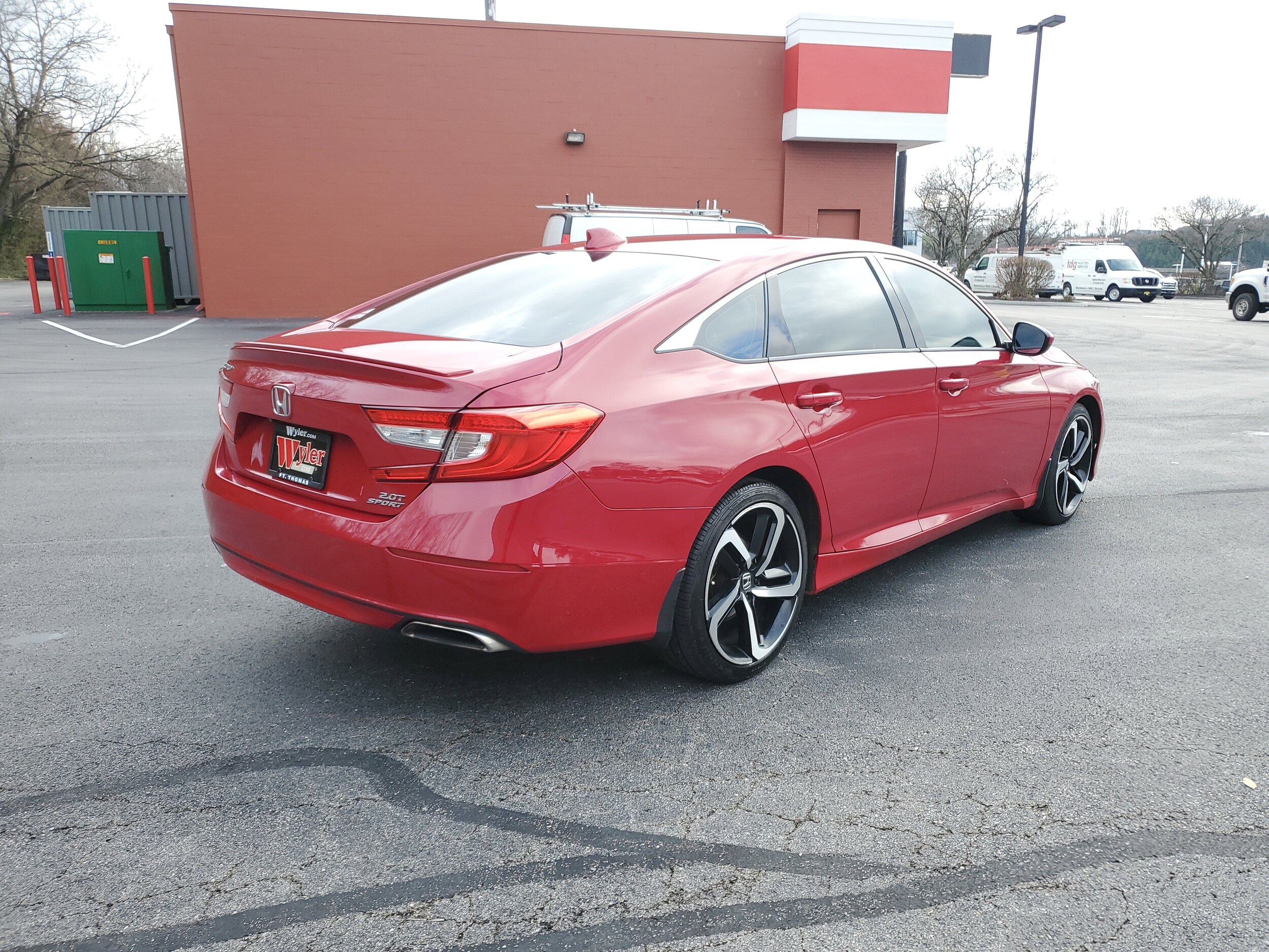 2018 Honda Accord Sport 2.0T photo 3