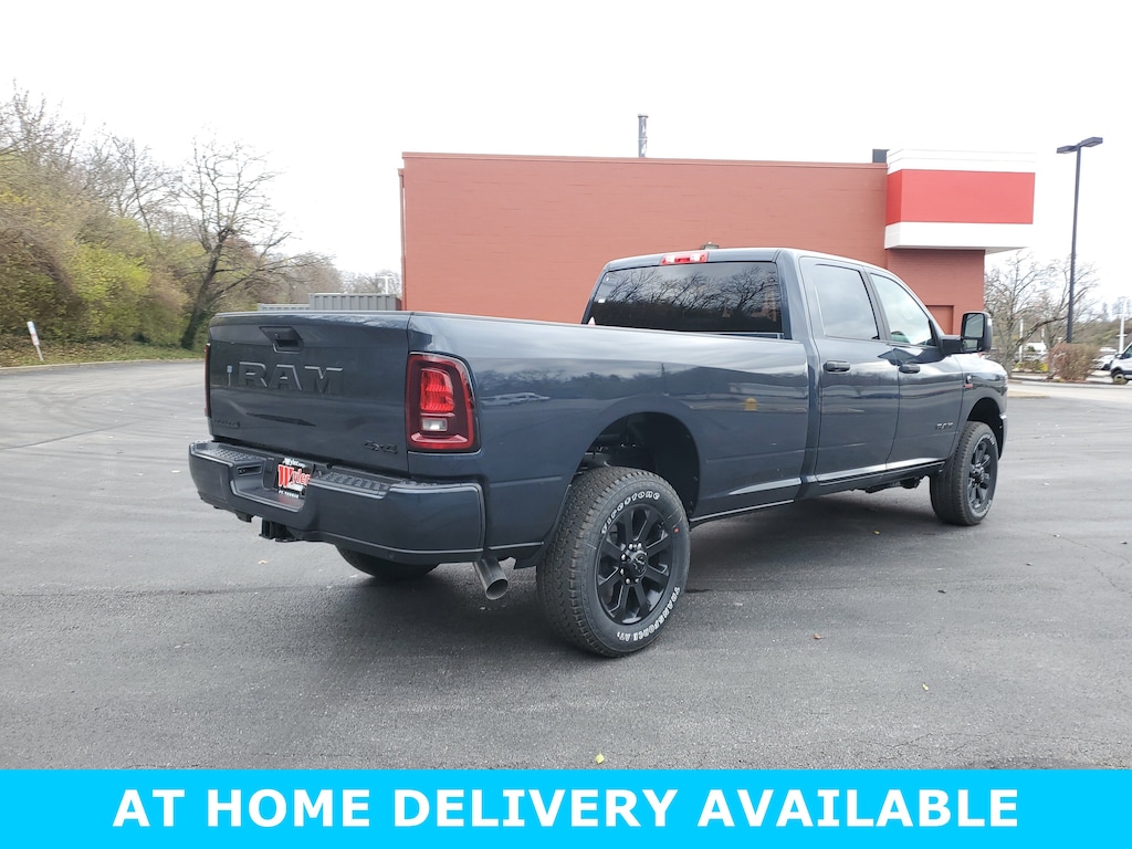 New 2026 Ram 2500 BIG HORN CREW CAB 4X4 8' BOX Pickup