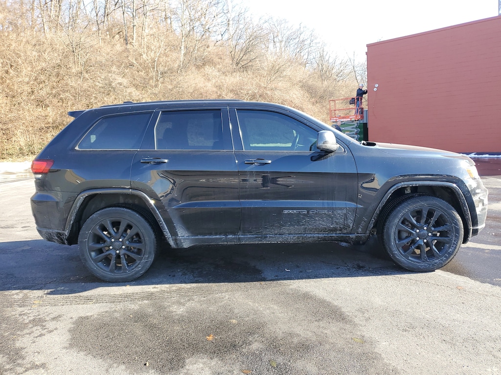 Used 2017 Jeep Grand Cherokee Altitude 4x4 *Ltd Avail* SUV