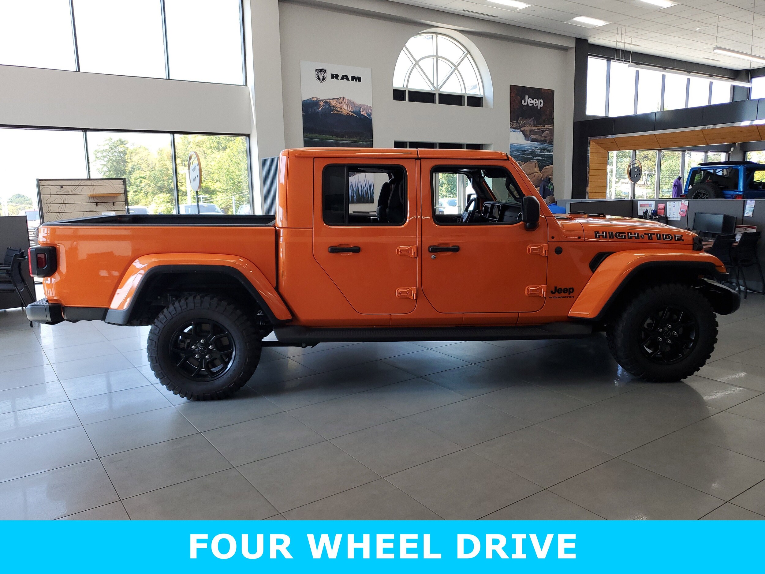 2025 Jeep Gladiator Sport photo 3