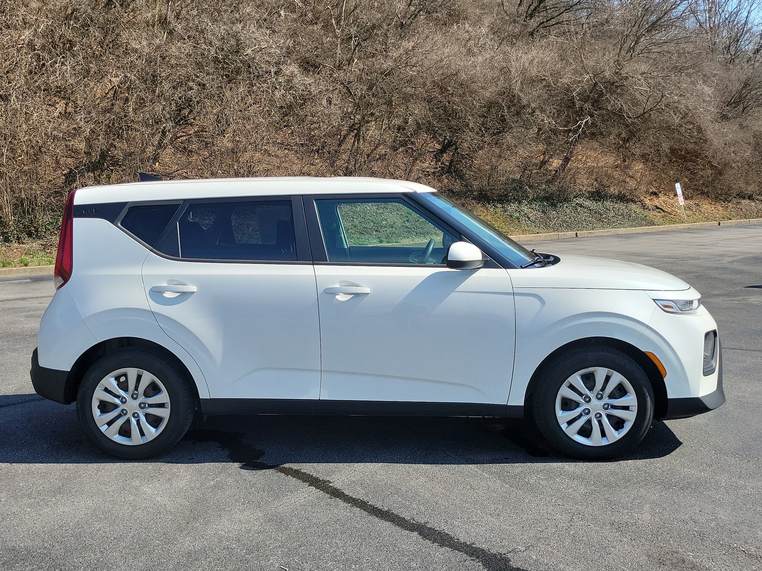 Used 2021 Kia Soul LX with VIN KNDJ23AUXM7142659 for sale in Fort Thomas, KY