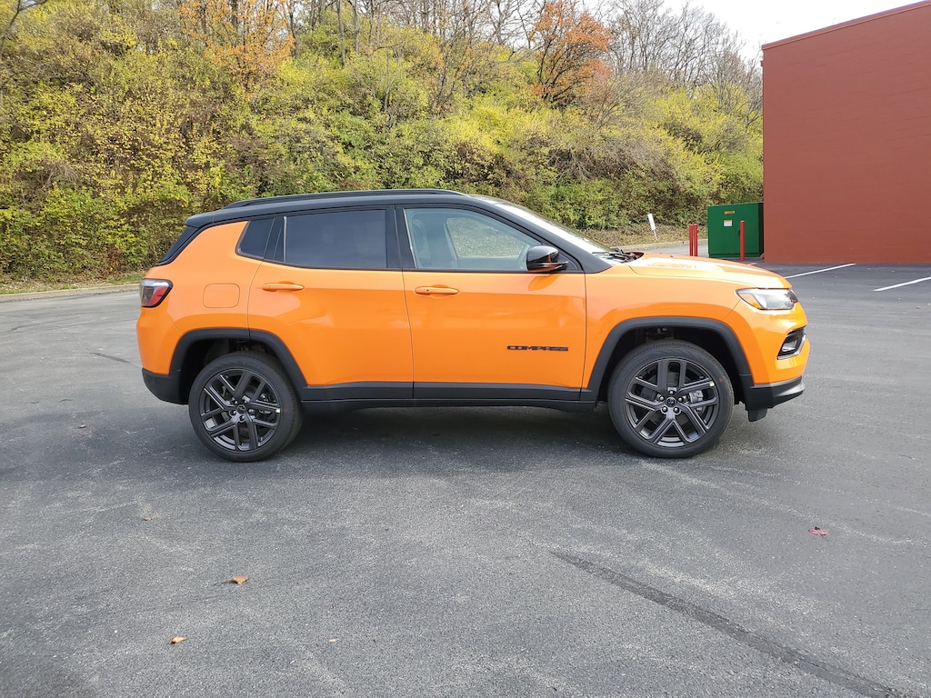 New 2026 Jeep Compass LIMITED ALTITUDE 4X4 Sport Utility