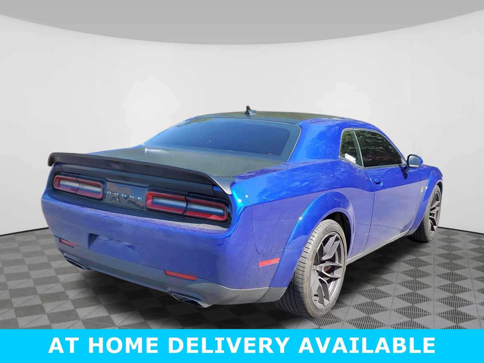 2020 Dodge Challenger R/T Scat Pack Widebody photo 3