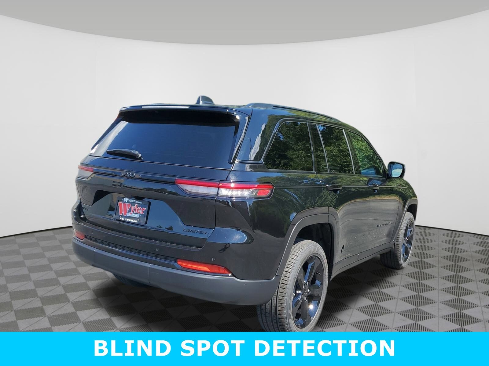 2025 Jeep Grand Cherokee Limited photo 2