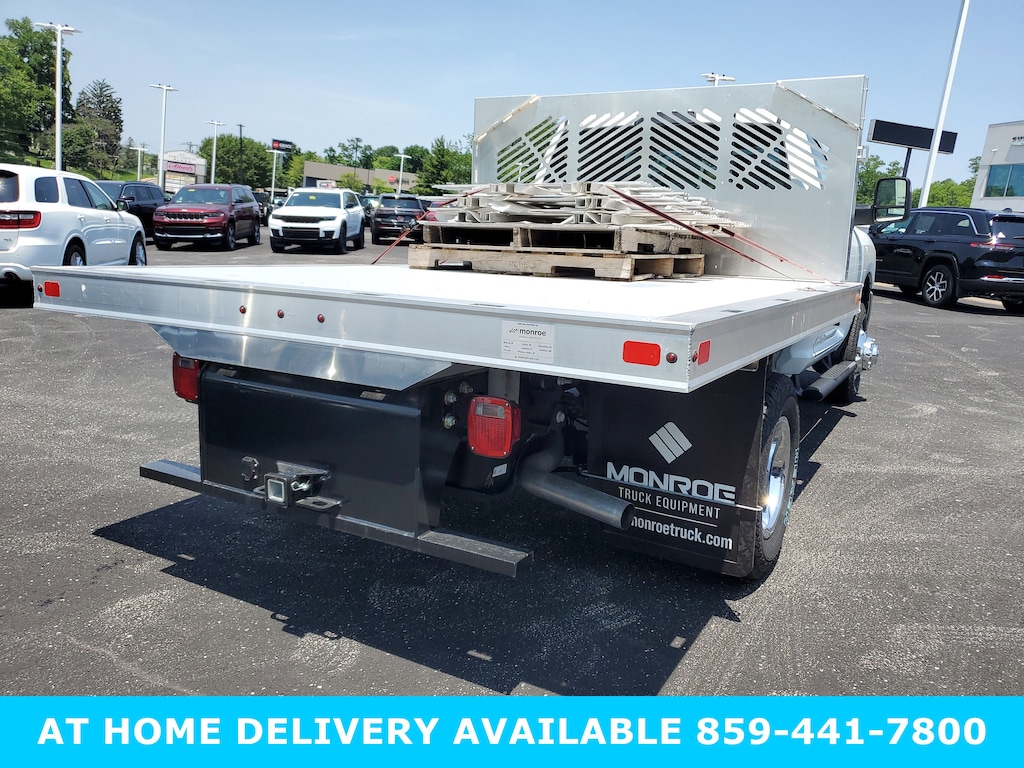 New 2024 Ram 3500 Chassis Cab TRADESMAN REGULAR 4X4 60' CA Pickup