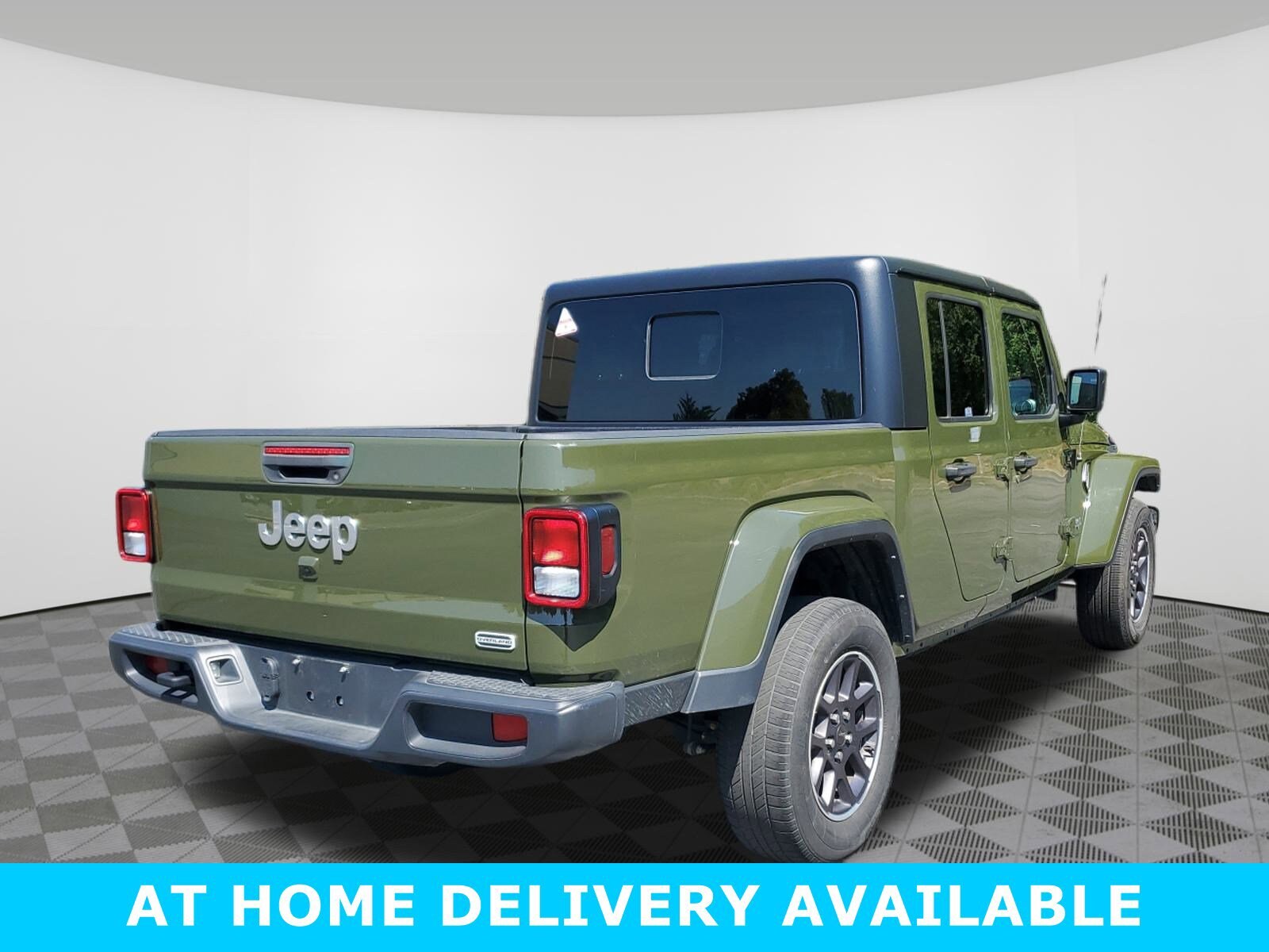 2023 Jeep Gladiator Overland photo 4
