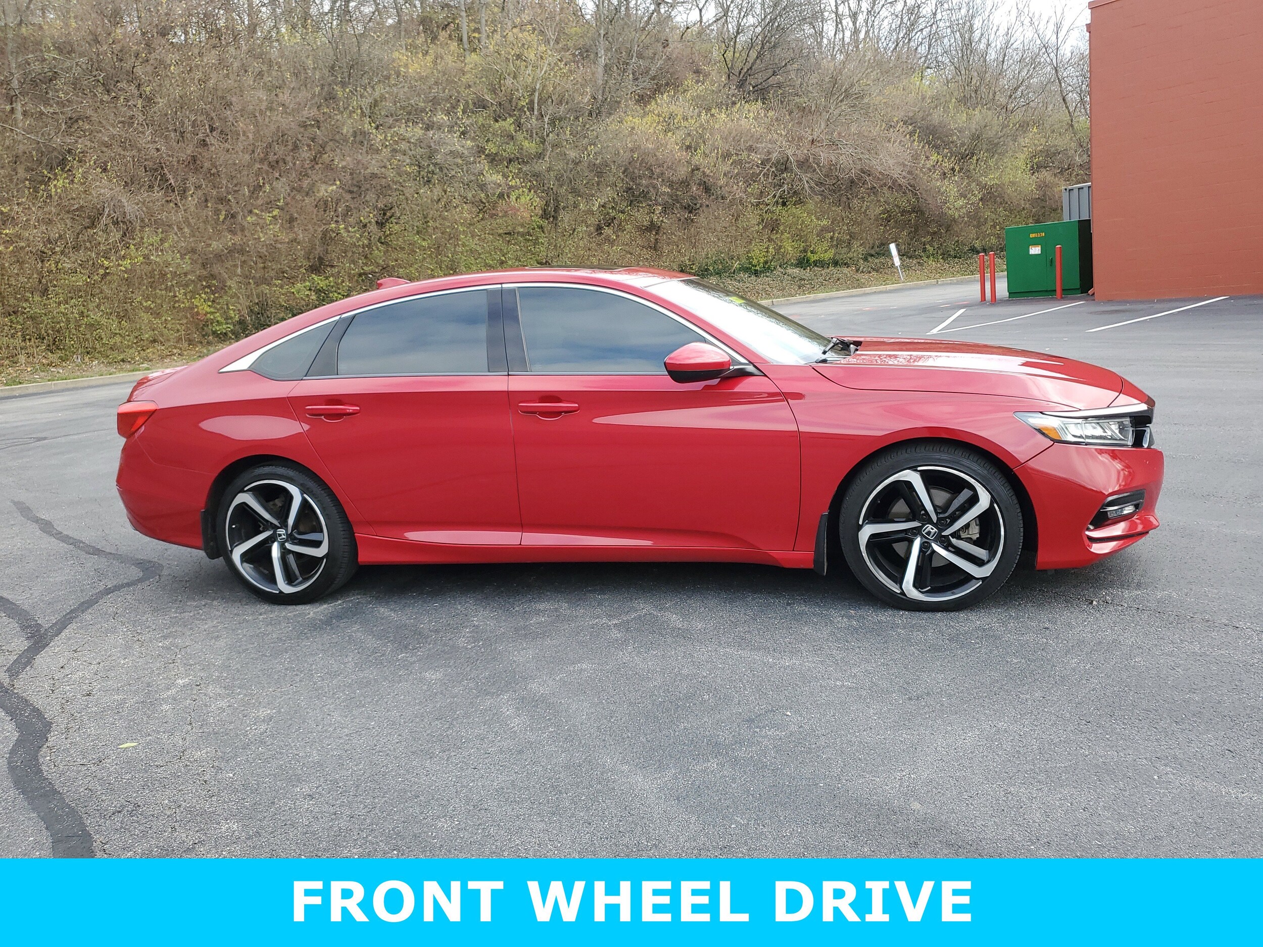 2018 Honda Accord Sport 2.0T photo 3