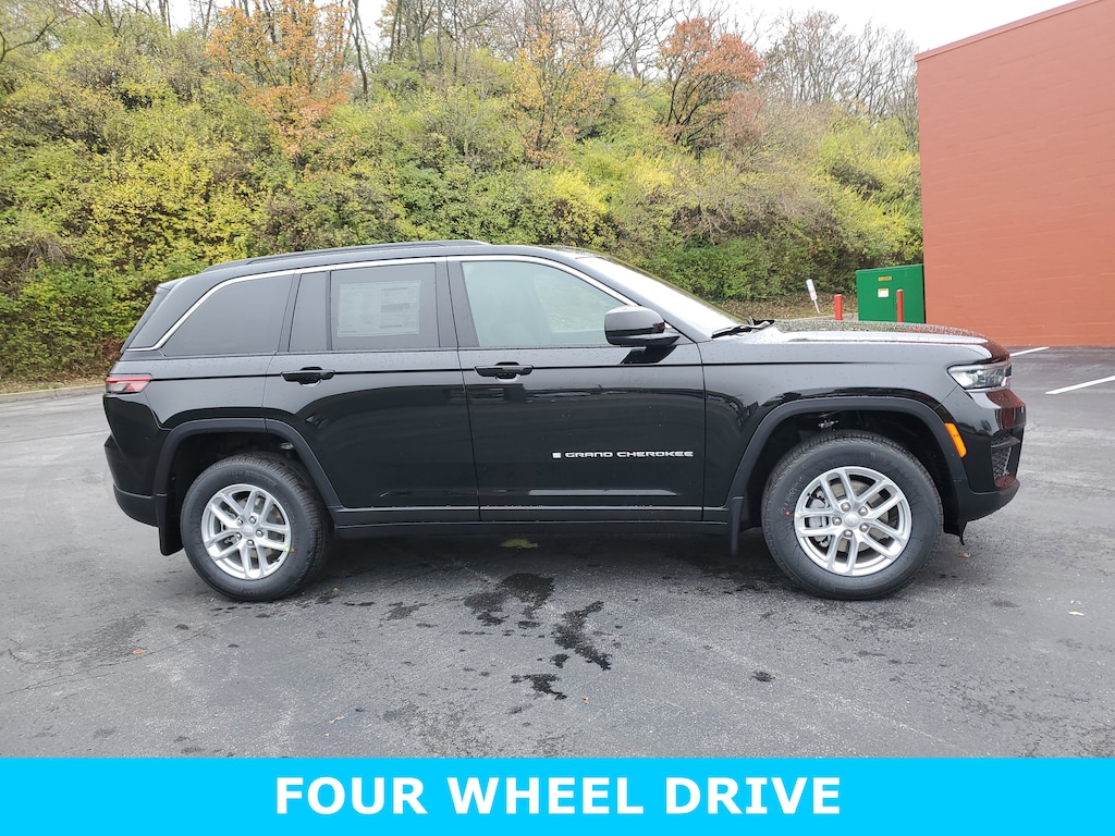New 2025 Jeep Grand Cherokee LAREDO X 4X4 Sport Utility