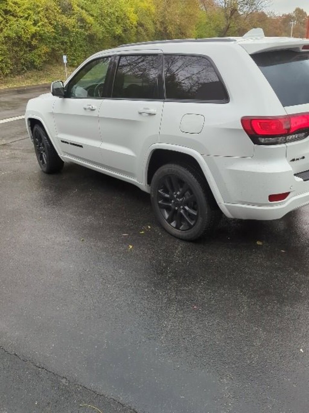 Used 2020 Jeep Grand Cherokee Altitude 4x4 SUV
