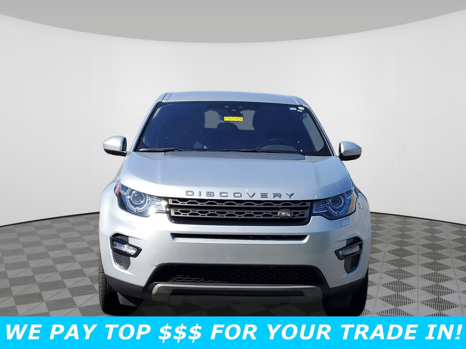 2019 Land Rover Discovery Sport SE photo 2