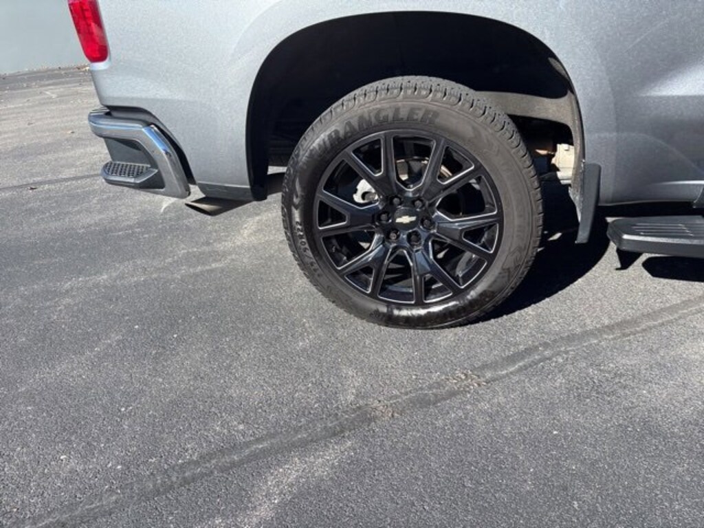 Used 2022 Chevrolet Silverado 1500 LTD 4WD Crew Cab 147 LT w/1LT Truck Crew Cab