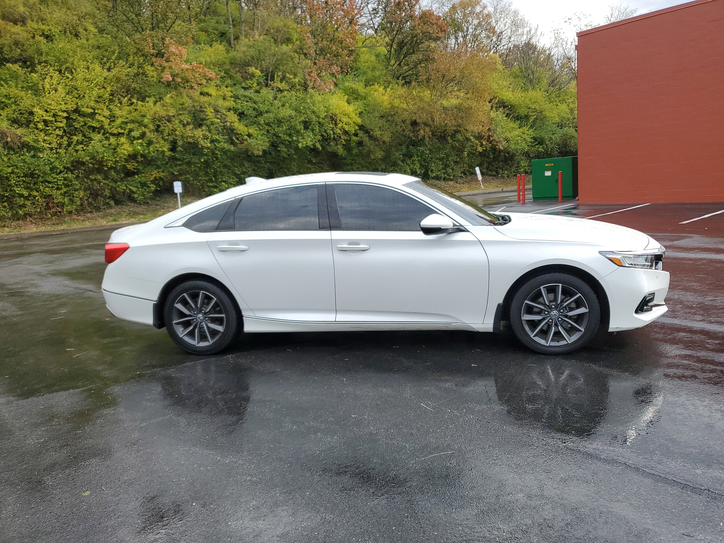 2022 Honda Accord EX-L 1.5T photo 3