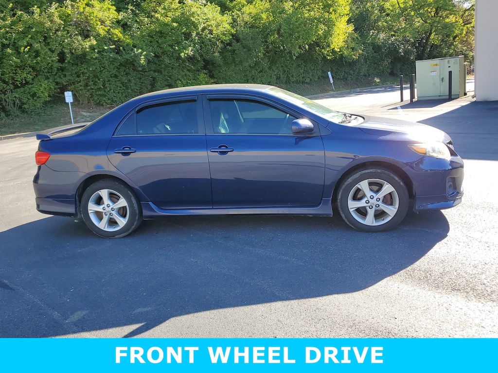 Used 2013 Toyota Corolla 4dr Sdn Auto S Sedan